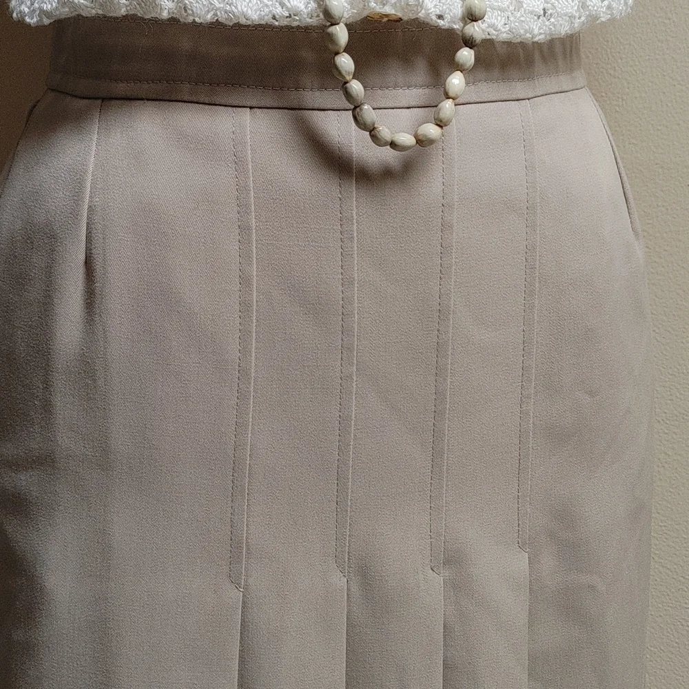 Vintage Louis Féraud Gabardine Worsted Wool Pleated w Pockets Skirt 2/4